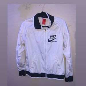 nike windbreaker